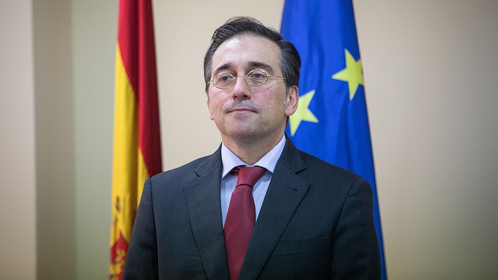 José Manuel Albares, ministro de Exteriores: "Es prematuro hablar de envío de tropas a Ucrania. El esfuerzo todavía es político y diplomático" - Escuchar ahora