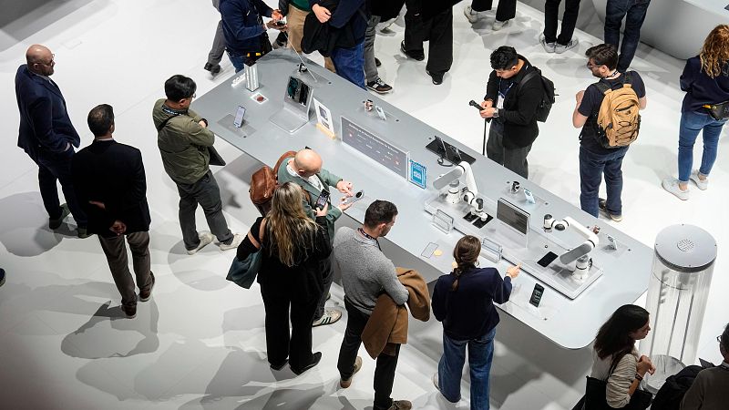 A golpe de bit - Nuevas herramientas tecnológicas en el MWC 2025 - 04/03/25 - escuchar ahora