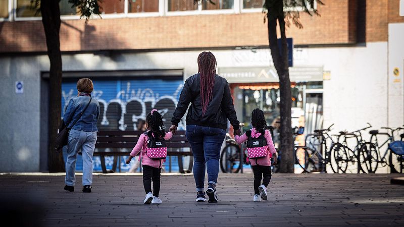 Les entitats socials desconfien del català com a requisit pels migrants