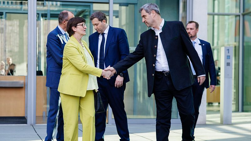 Peter Matuschek (Instituto Forsa): "La rapidez del preacuerdo de esta coalición en Alemania se debe a la gravedad de la crisis internacional" - Escuchar ahora