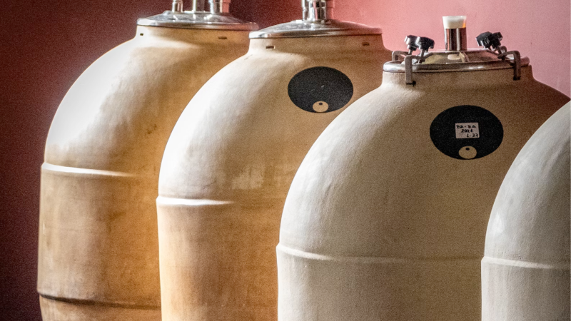 Historias del vino - Tinajas y ánforas: la memoria de un vino ancestral - 10/03/25 - Escuchar ahora