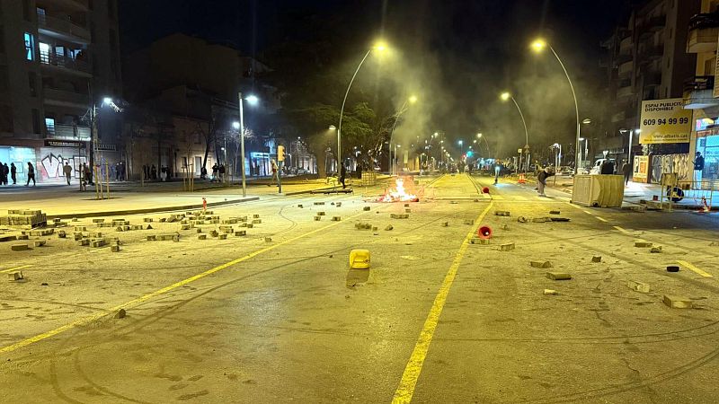 L'Ajuntament i Interior desvinculen els fets violents del desallotjament a Salt
