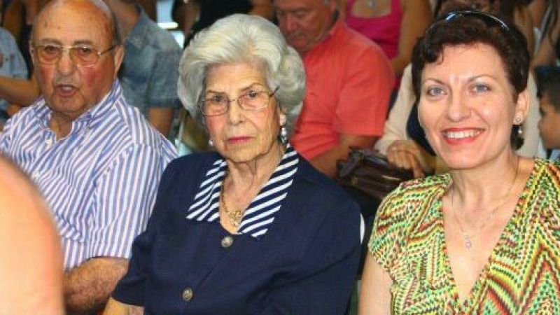 Encarna Vera: "No sé si mi madre murió de covid, de hambre, de sed o por estar desatendida" - Escuchar ahora