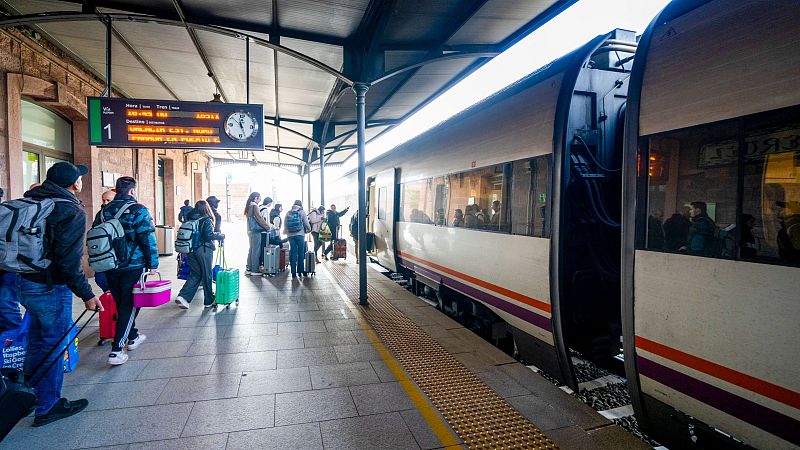 Rafael Escudero (SF): "No estamos de acuerdo en que Rodalies se mejore cambiándole el nombre, hay que solucionar los grandes equipos de infraestructura"