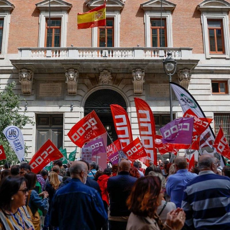 Más cerca - CCOO reclama una subida salarial para los funcionarios públicos
