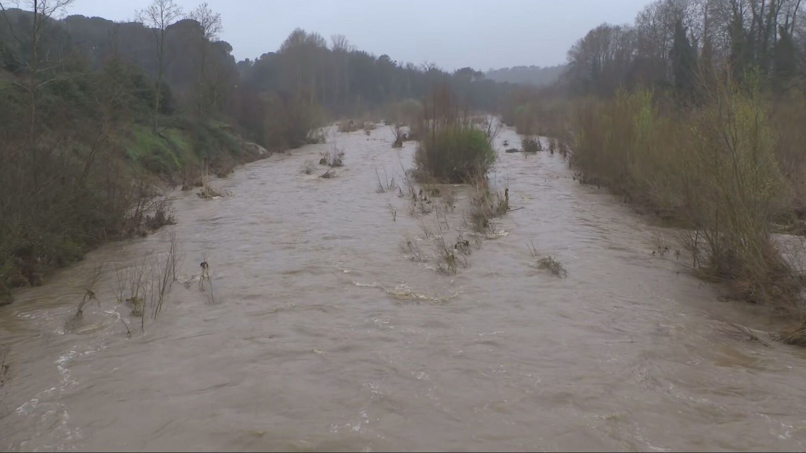 Els cabals dels rius aflueixen, a l'espera de noves pluges