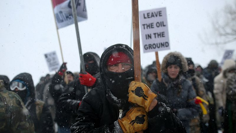 Cinco continentes - Greenpeace obligada a pagar una multa millonaria a una petrolera - Escuchar ahora