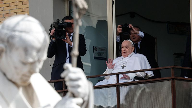El papa Francisco será dado de alta este domingo tras más de un mes ingresado