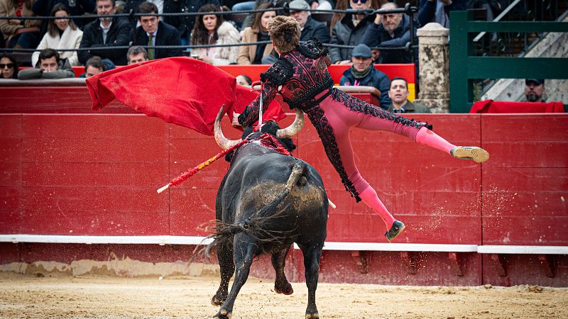 Clarín - Borja Jiménez renace en Valencia - 22/03/25 - Escuchar ahora