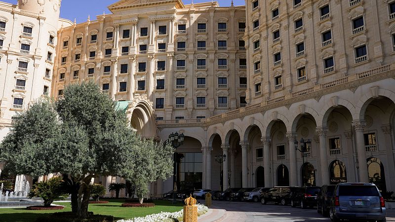 Cinco Continentes - Siguen los bombardeos en Ucrania al margen de las negociaciones en Riad