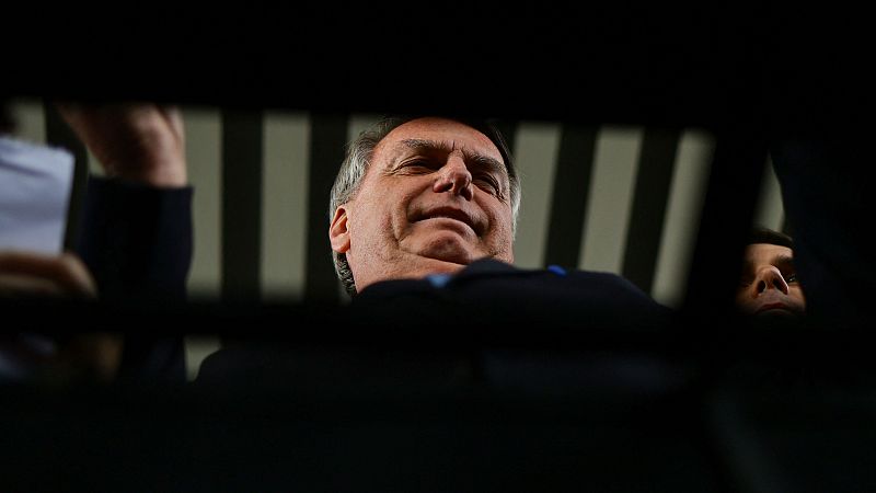 Cinco Continentes - Bolsonaro irá a juicio por su presunto rol en el intento de golpe de estado de 2023 - Escuchar ahora