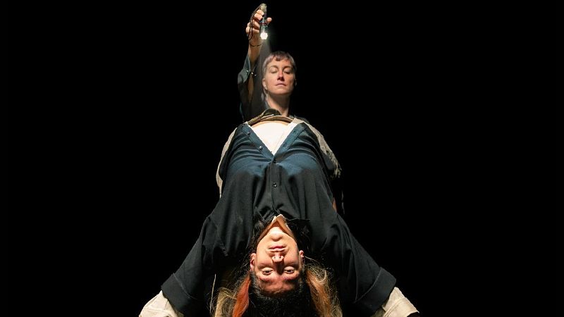 La sala - 'Para que non me deixes aquí soa', de Julia Laport, en Teatro Rosalía de Castro, A Coruña - Escuchar ahorae
