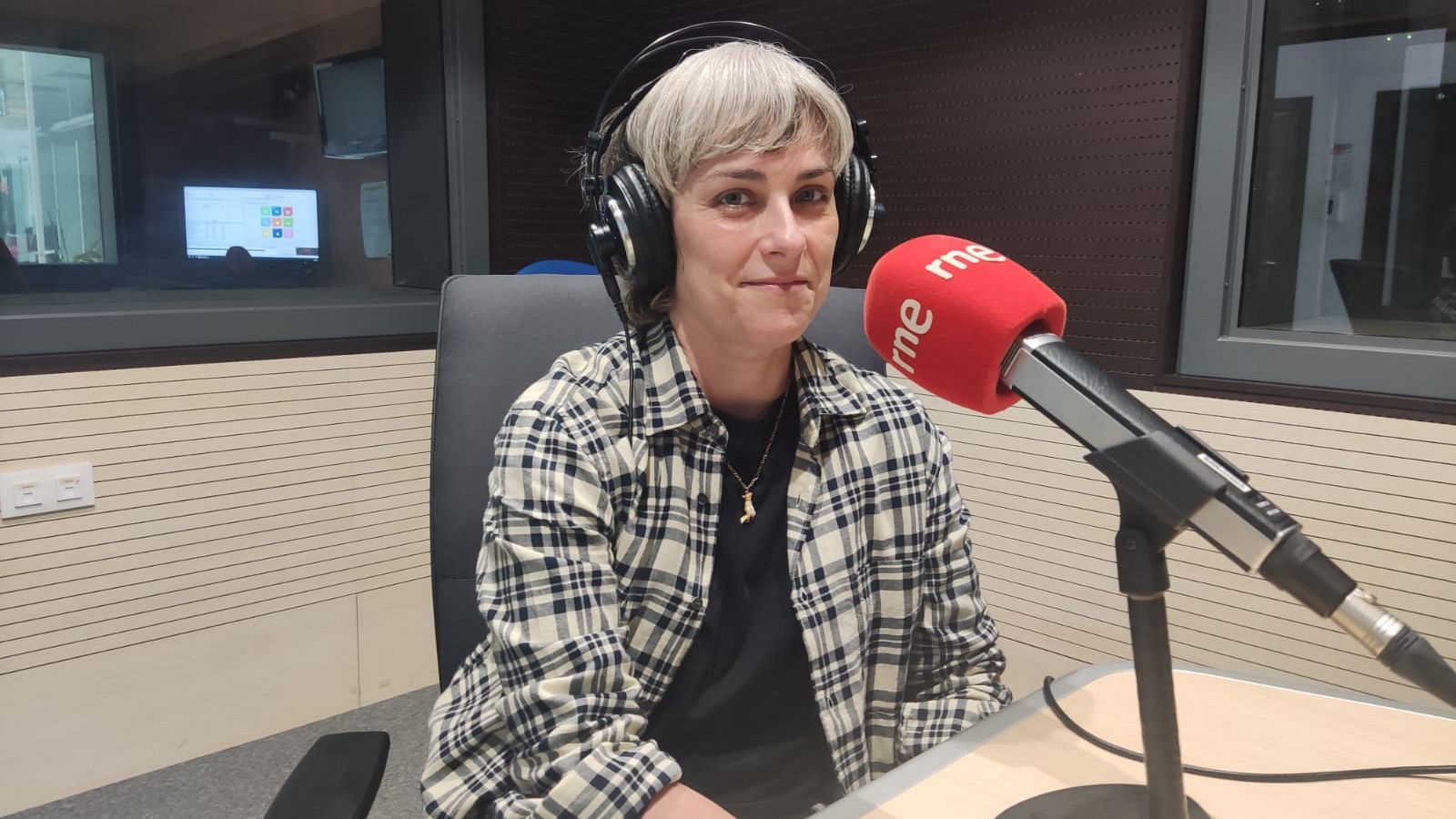 "No es un día cualquiera" - Sara Mesa presenta su nueva novela "Oposición" - Escuchar ahora