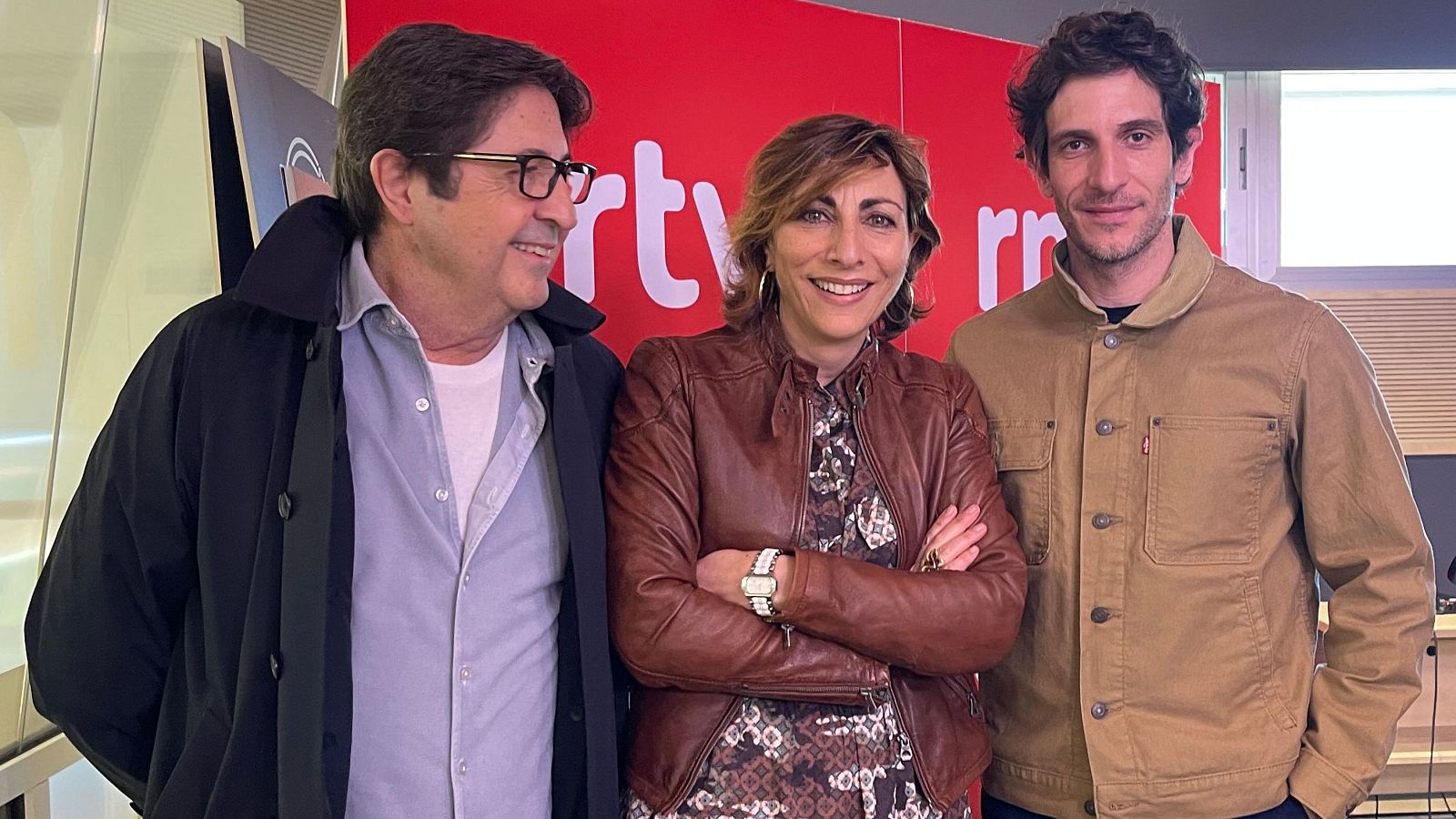 Las mañanas de RNE - Mamen Asencio - Manuel Gómez Pereira y Quim Gutiérrez presentan 'Un funeral de locos' - Escuchar ahora