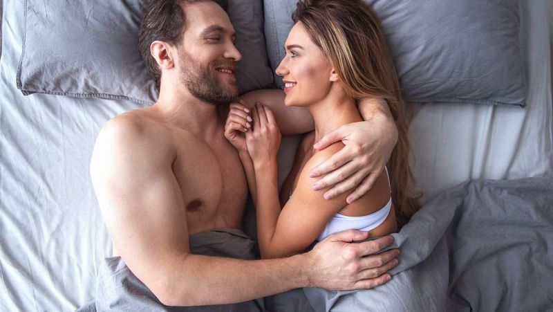 Xavifòrnia - Eva Moreno: Acaben bé les relacions amb amics amb drets... o sempre algú hi surt perdent? - Xavifòrnia | Escoltar