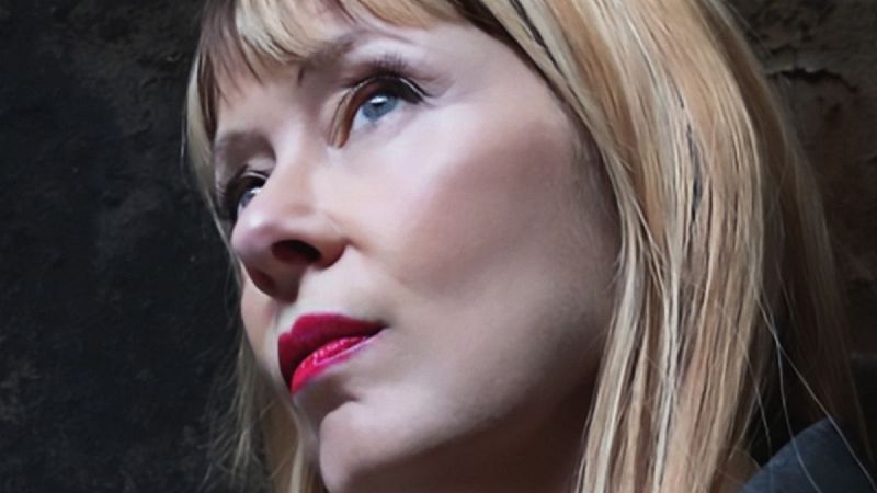 Sin rodeos - Suzanne Vega vuelve a sus raíces - 17/04/25 - Escuchar ahora