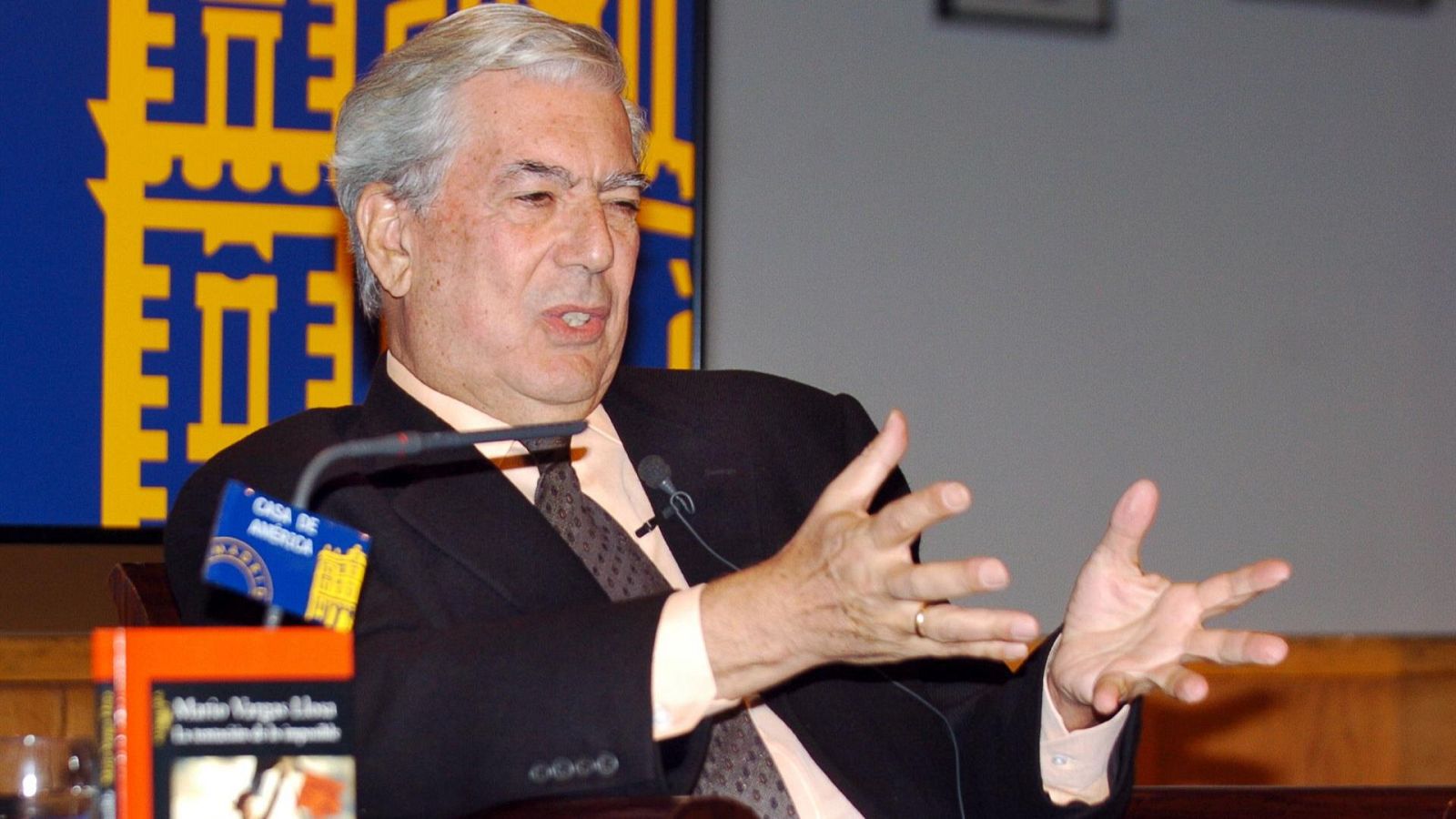Vargas Llosa conversa en RNE (2004) sobre 'La tentación de lo imposible' - El ojo crítico | Escuchar