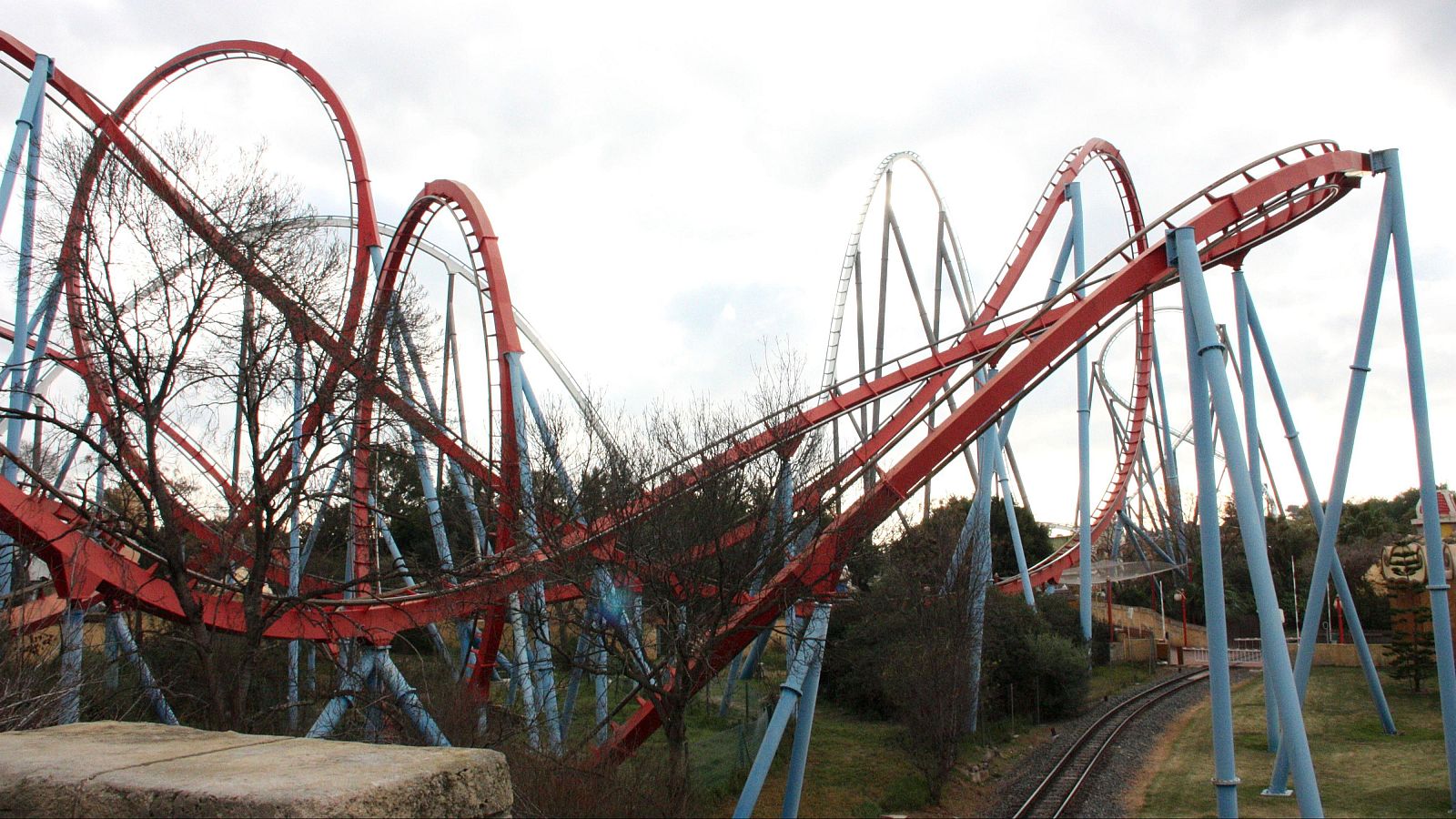 CCOO i UGT mantenen la vaga a Port Aventura | PILAR RIBAS