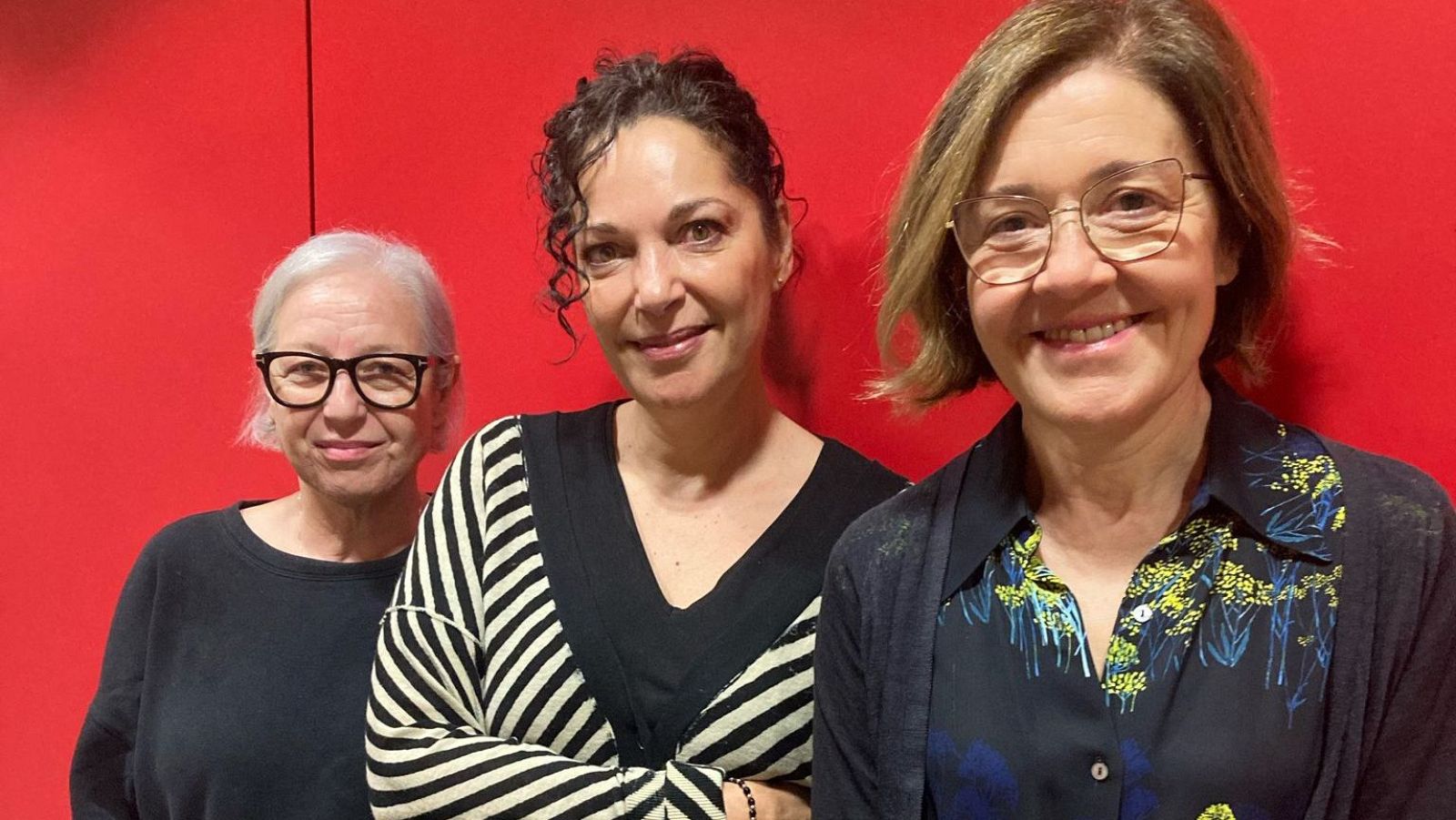 No es un día cualquiera -María Pujalte, Cristina Plazas y Francesca Piñón en el Teatro Borrás presentan la obra "Les Bàrbares" - Escuchar ahora