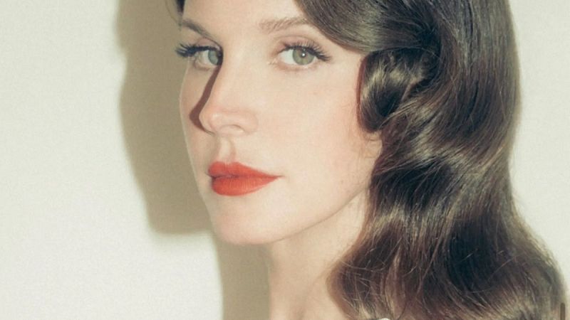 Sin rodeos - Lana Del Rey flirtea con el country - 24/04/25 - Escuchar ahora