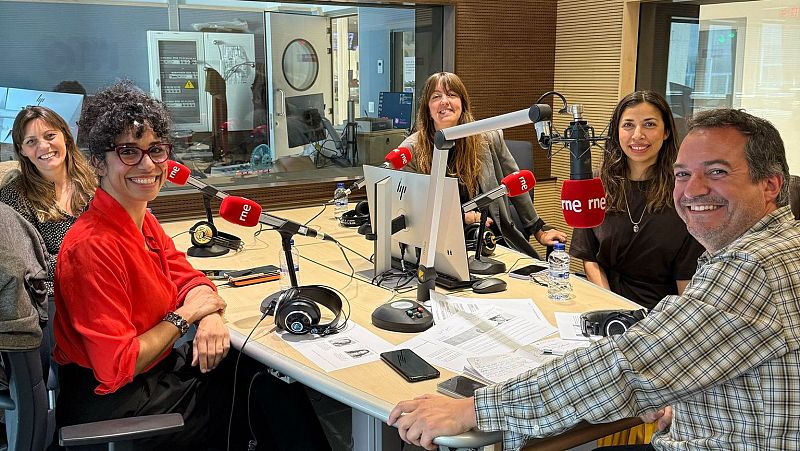 La sala - 'Bailo', de Ventrículo Veloz, y Sala Joven, de Teatro Urgente y Teatros Luchana - Escuchar ahora