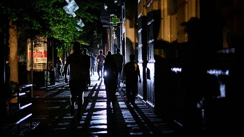 Dos horas antes del gran apagón se detectaron oscilaciones en la red: "Hay que investigar si esas variaciones eran normales" - Escuchar ahora