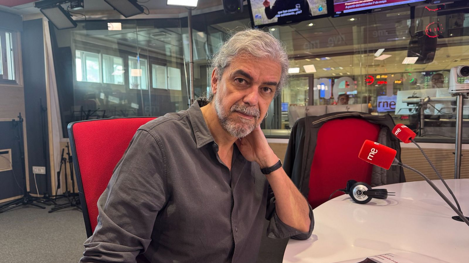 No es un día cualquiera - Fernando León de Aranoa presenta el libro 'Leonera' - Escuchar ahora