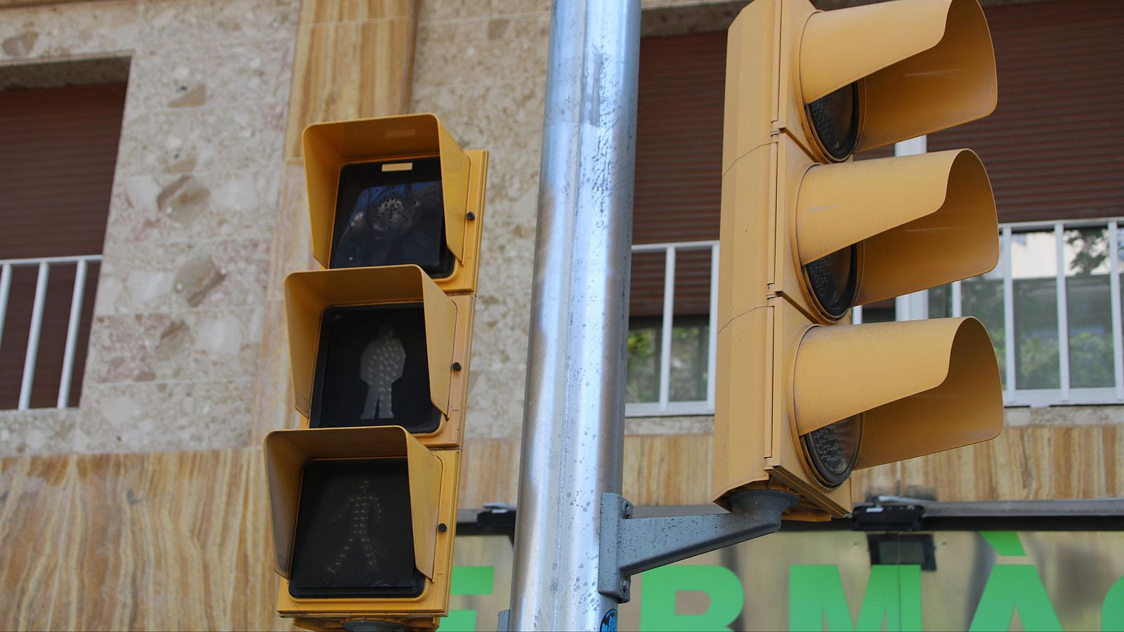 Creen dos grups de treball per investigar l'origen de l'apagada | JUANFRA ÁLVAREZ