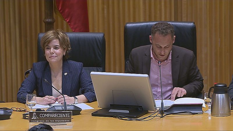 Sáenz de Santamaria nega l'existència de la policia patriòtica i de l'operació Catalunya