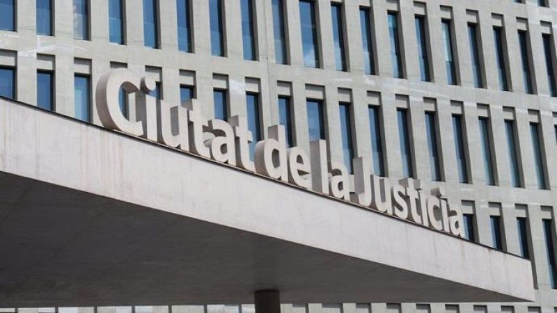 Demanen 107 anys de presó per a un home acusat de violar, gravar i oferir en aplicacions de cites una nena a Barcelona