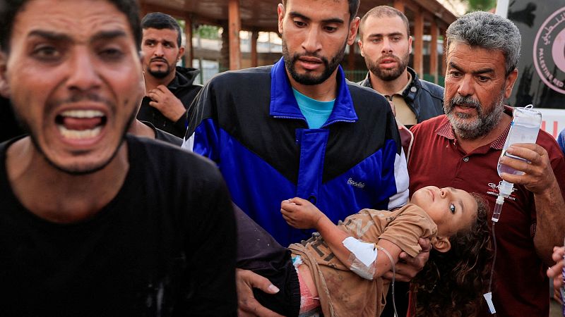 Crónica internacional - Masacre en Gaza y Trump se reúne con el líder sirio - Escuchar ahora