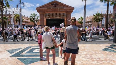 Canarias protesta en la calle contra el turismo masivo