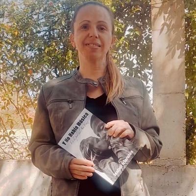 Entrevista presentaci�n del libro "Y no hab�a m�sica", de Isabel Irland�s - Escuchar ahora