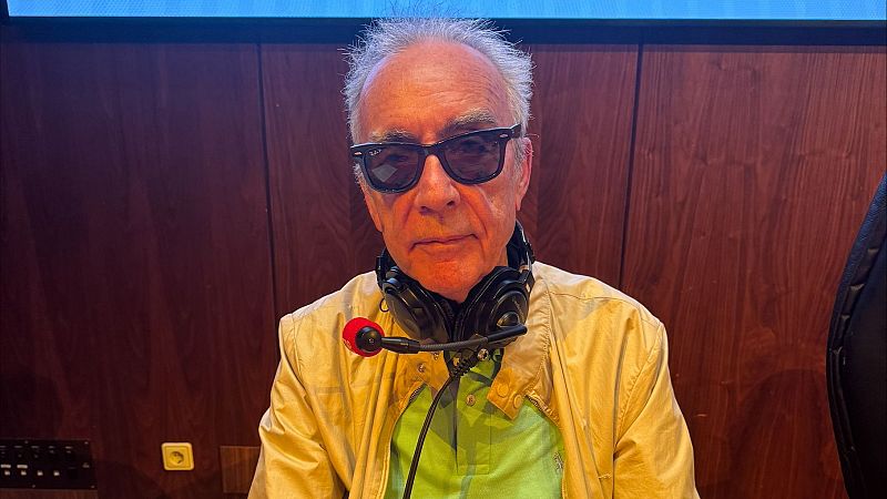 Juan José Millás presenta 'Ese imbécil va a escribir una novela' en el Museo Thyssen - Escuchar ahora