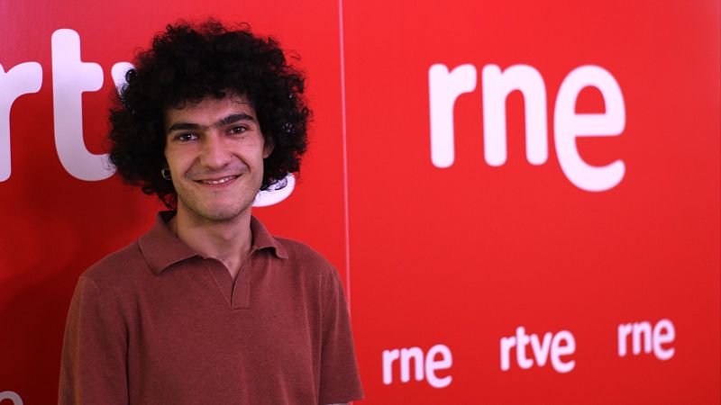 El ojo crítico - Amamos las lenguas con 'Con e de curcuspín' de Mario Obrero - 19/05/25 - Escuchar ahora