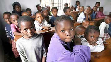 Becas escolares para la infancia vulnerable de Kinshasa