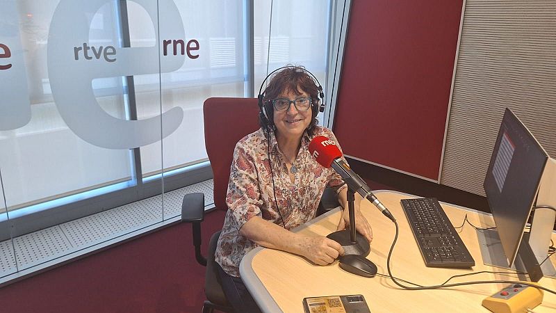 Con ellas. Mujeres que cuentan - Rosa Magallón Botaya:Primera Catedrática de Medicina Familiar - 25/05/25