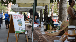 Mercats de pagès a Barcelona, els 102 anys de Joan Carulla i tovalloletes del desastre