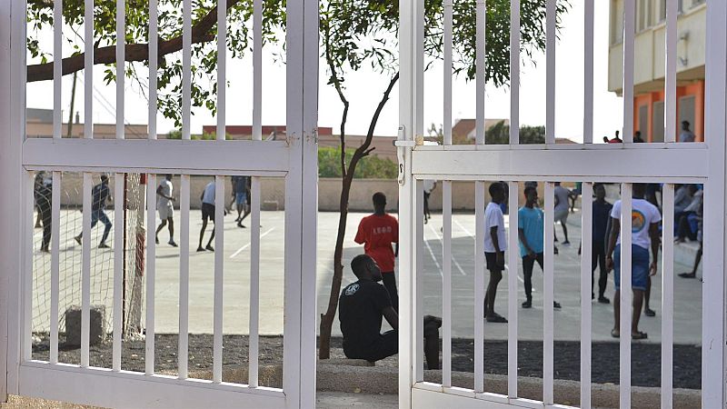 Clam de les famílies "trencades" per la DGAIA