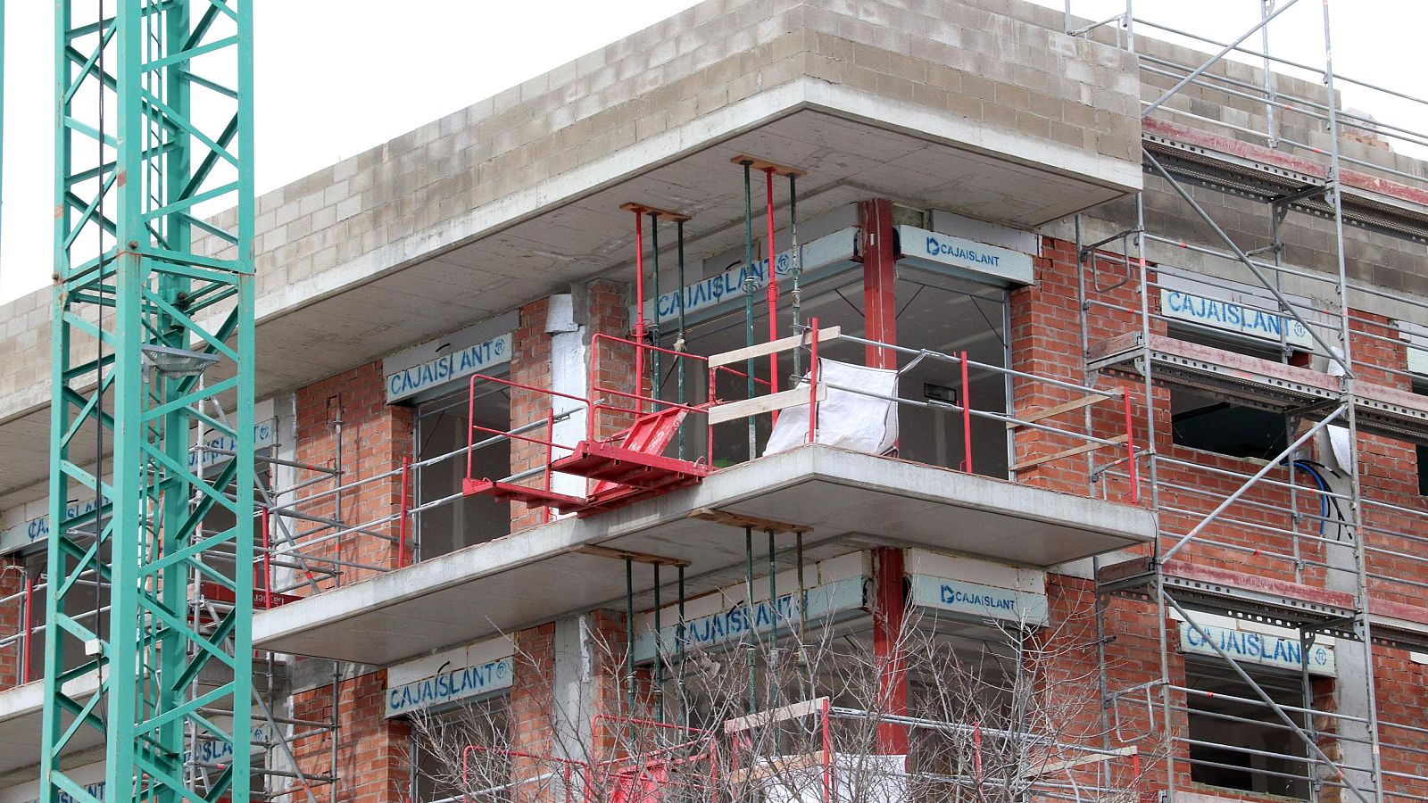 Onze diputats europeus visiten Barcelona en el marc de la crisi d'habitatge | Maite Boada