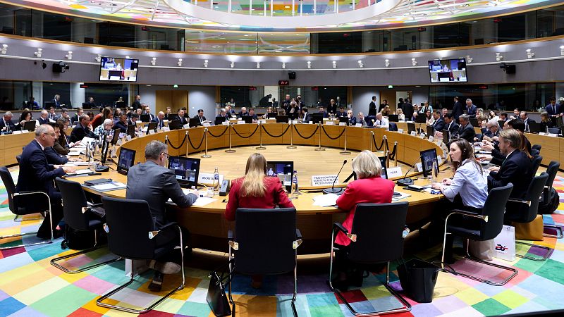 La UE debat sobre l’oficialitat del català, basc i gallec