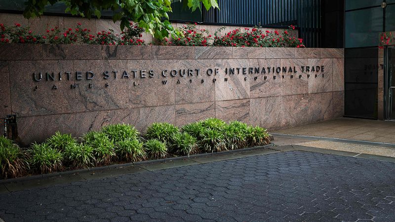 Cinco Continentes - Un tribunal comercial estadounidense suspende los aranceles de Trump