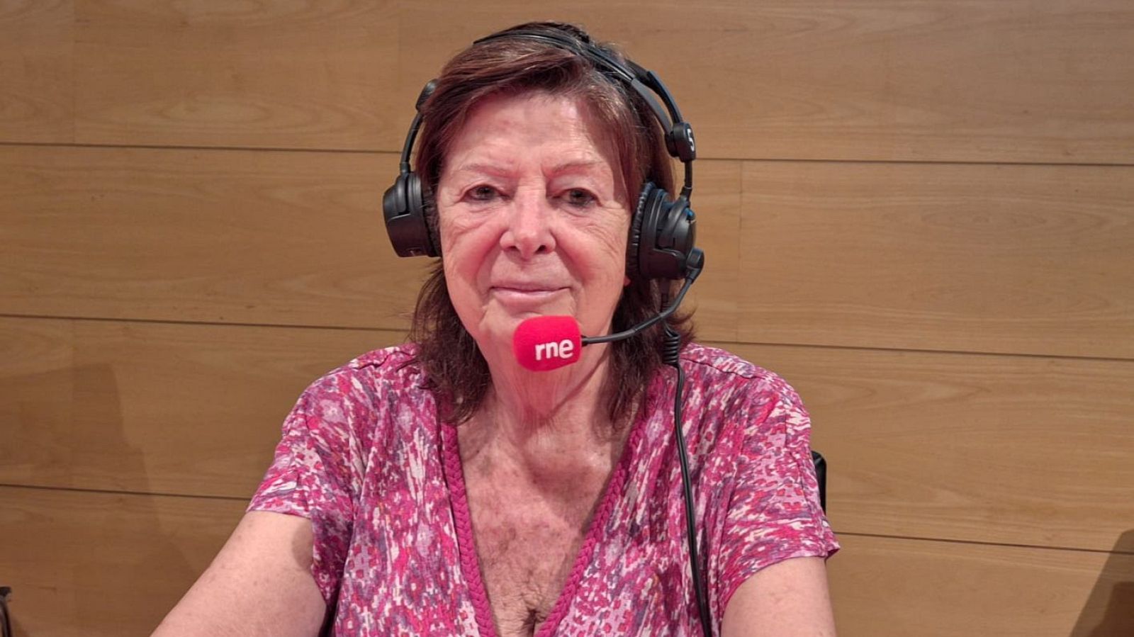 No es un día cualquiera - María Vallet, pionera en el campo de materiales cerámicos mesoporosos con aplicaciones biomédicas - Escuchar ahora