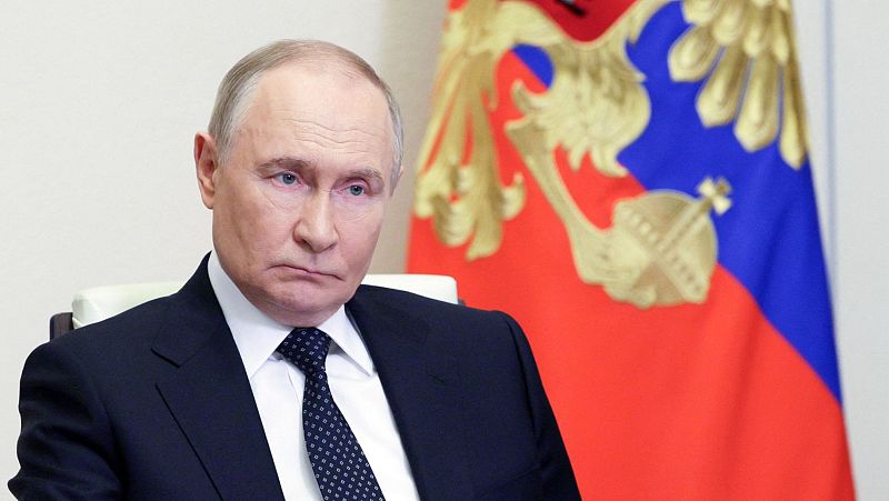 Cinco Continentes - Putin asegura que responderá al ataque con drones de Ucrania contra bases rusas - Escuchar ahora