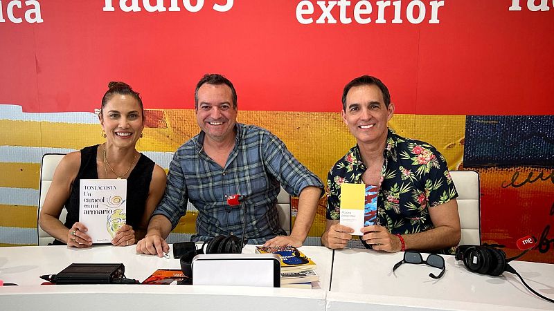 La sala - Teatreros y libros Juan Carlos Rubio y Toni Acosta - Escuchar ahora