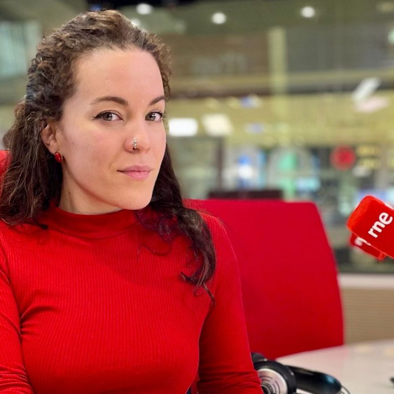 Entrevista a Noemí Casquet, autora de 'Pirómanas' - Escuchar ahora