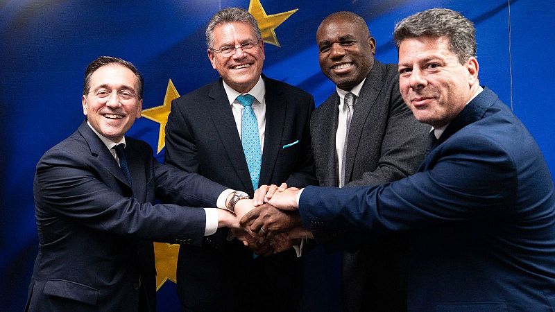 Los exministros González Laya y García-Margallo analizan el acuerdo sobre Gibraltar-Escuchar ahora