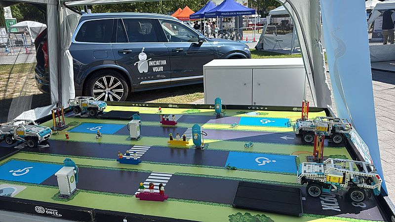 Seguridad vial en Radio 5 - 40.000 escolares diseñan un futuro más seguro, sostenible y accesible con Iniciativa Volvo - 15/06/25 - Escuchar ahora