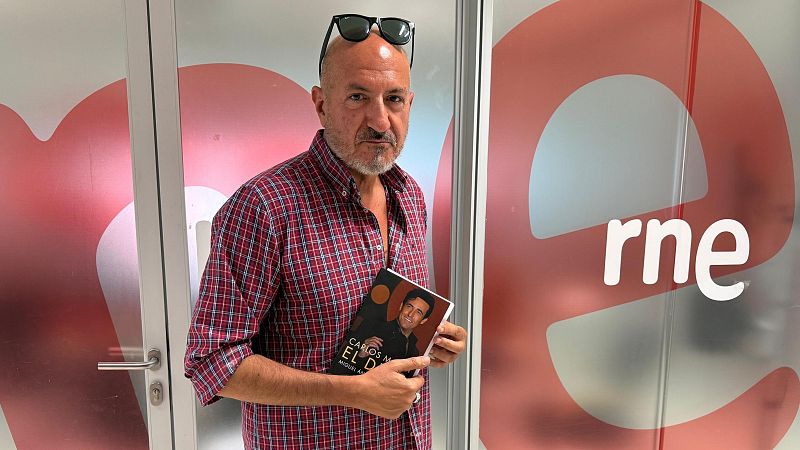 Miguel Ángel Bargueño presenta el libro 'Carlos Marín. El Divo': "En España era donde menos se le conocía"- Escuchar ahora