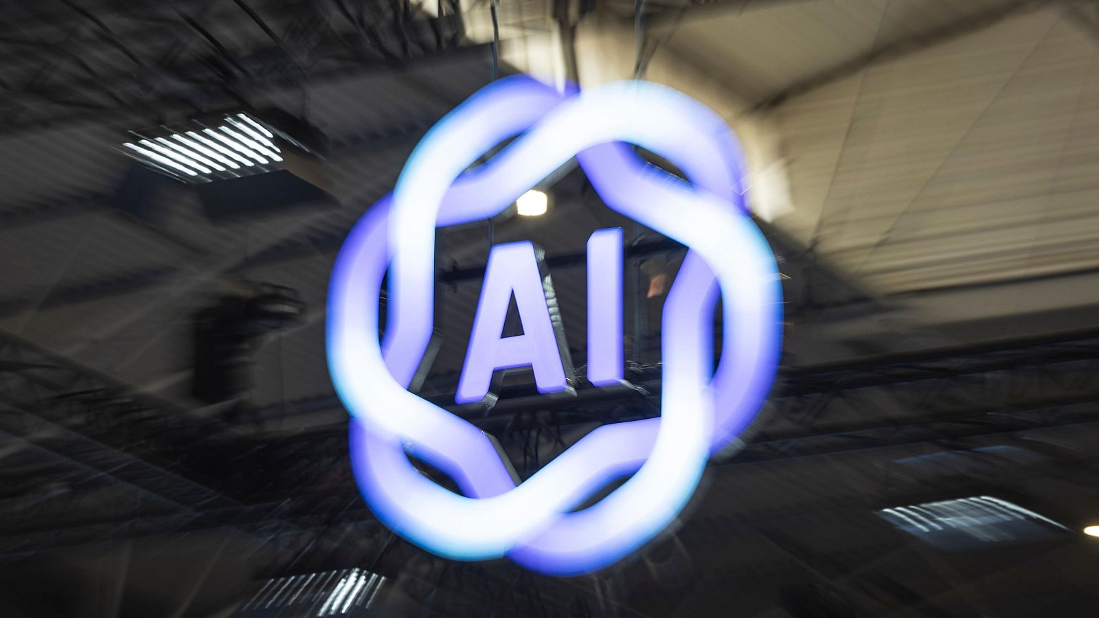 Móra la Nova opta a acollir una de les gigafactories d'IA europees | JOAN SEIXAS